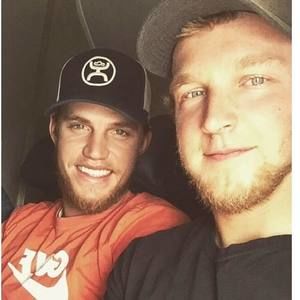 Meet your Posher, Troy